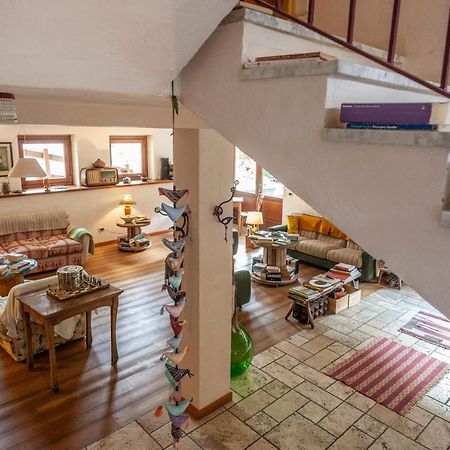 Maison Le Champ B&B Questa Casa Non E Un Albergo La Salle Zewnętrze zdjęcie