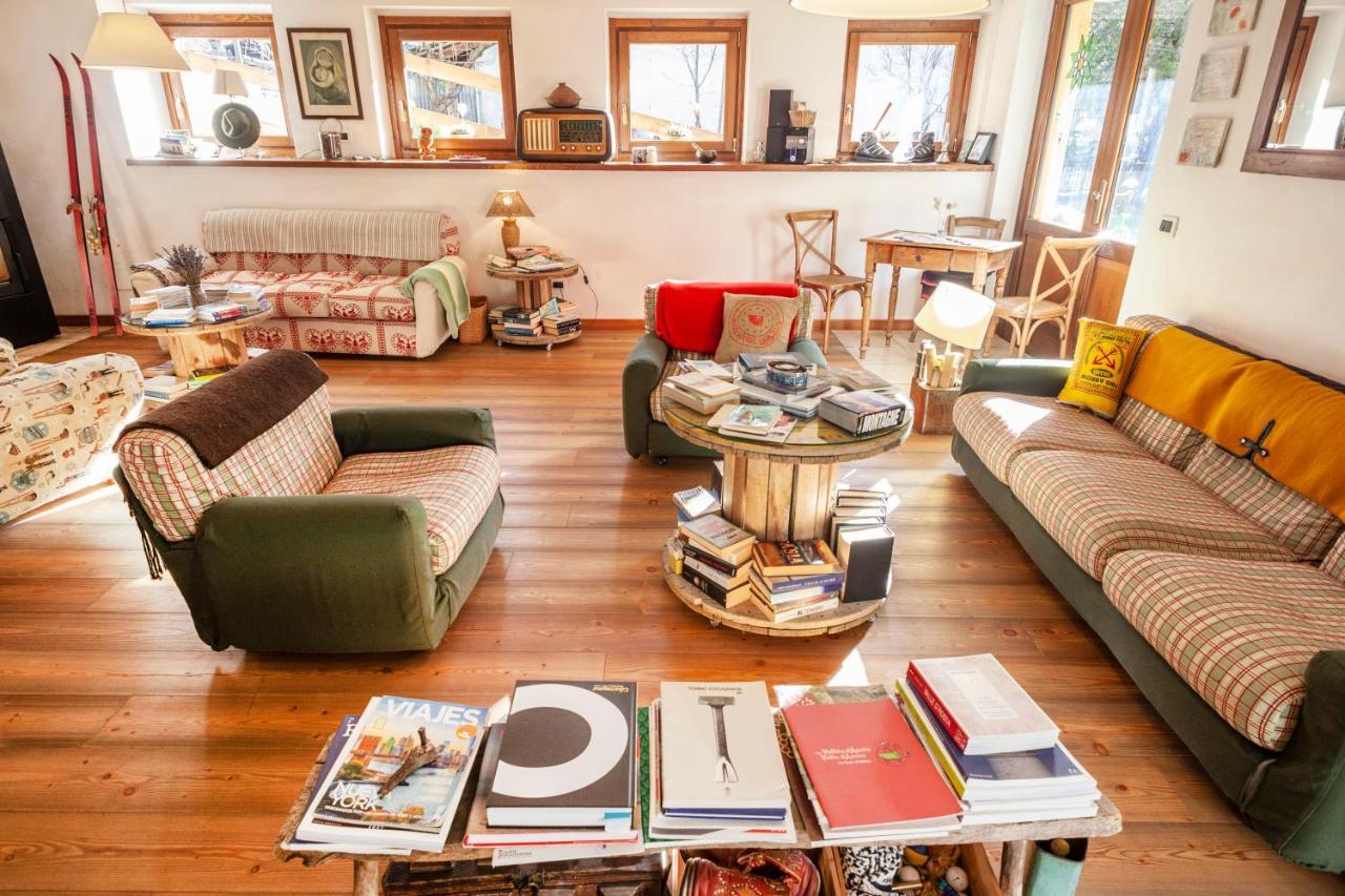 Maison Le Champ B&B Questa Casa Non E Un Albergo La Salle Zewnętrze zdjęcie
